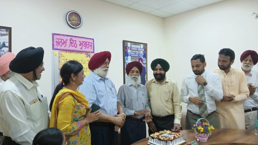 Celebration of Birthday of Dr SP Singh Oberoi (5)